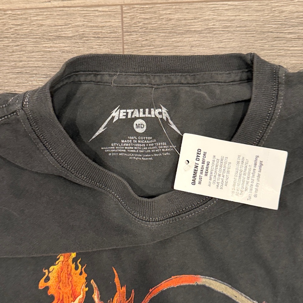 Metallica Four Horsemen Gather ‘Round Young Warriors Now Tee Men’s Size Medium - Picture 3 of 3
